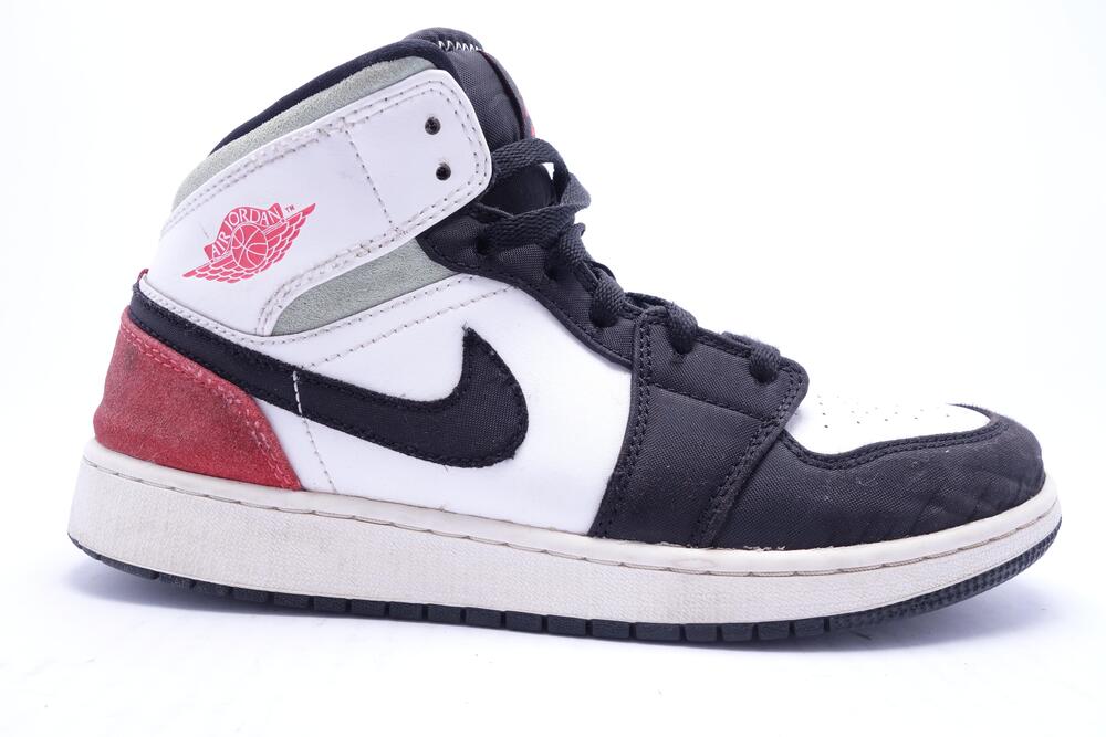 Nike Air Jordan 1 Mid SE Shoes Kids Youth Size 6.5Y Black White Red BQ6931-100